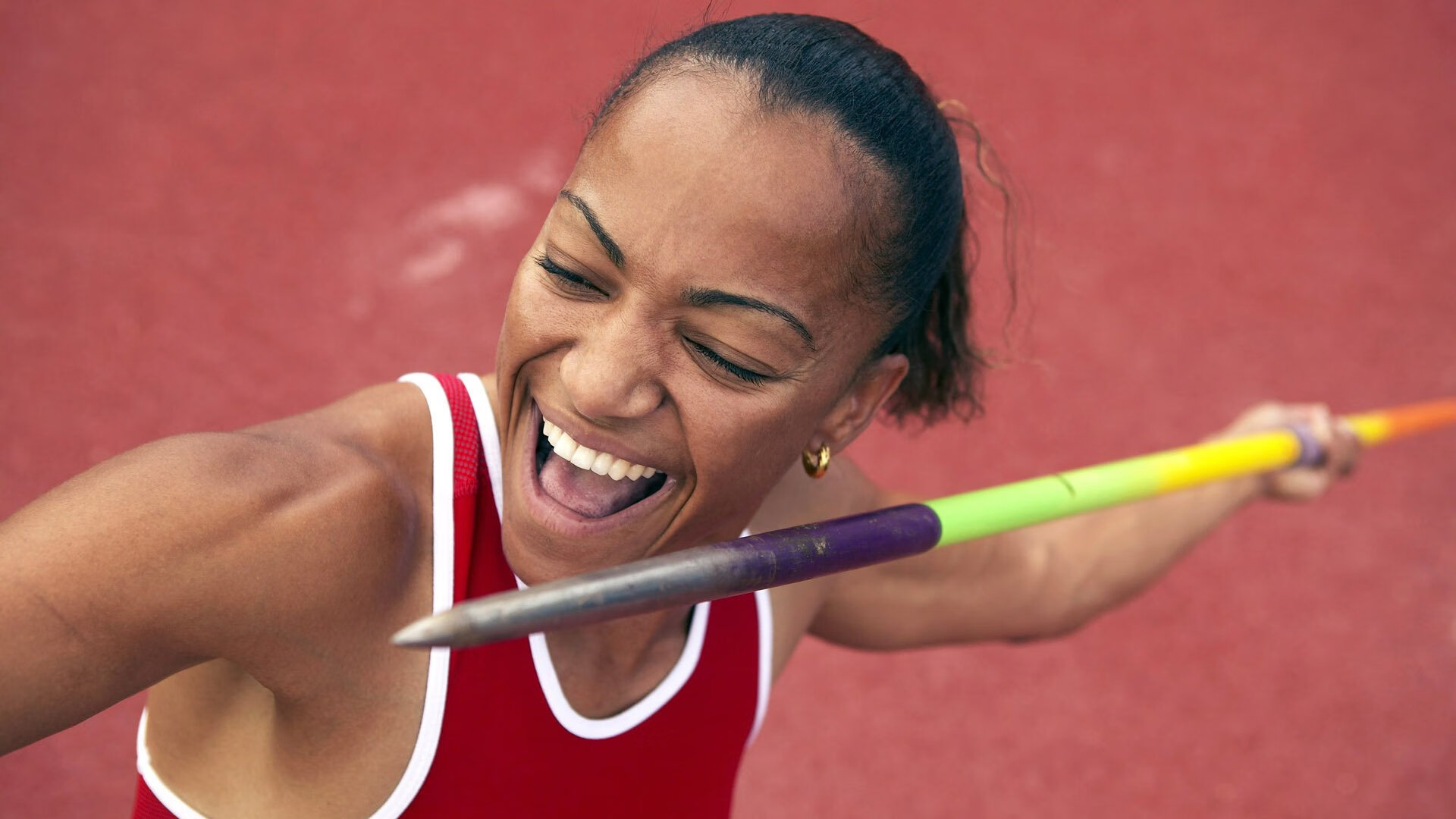 巴西骑手斯蒂芬·巴尔查在巴黎奥运会上获得个人障碍赛银牌，创造历史。
